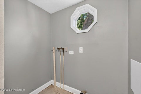 Tiny photo for 4224 Orchard Way, Louisville, KY 40216 (MLS # 1729714)