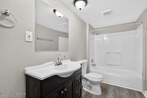 Tiny photo for 4224 Orchard Way, Louisville, KY 40216 (MLS # 1729714)