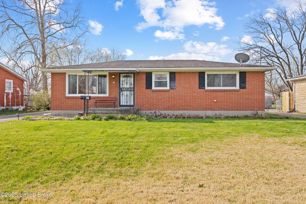 Photo of 6504 Connie Dr, Louisville, KY 40258 (MLS # 1712769)