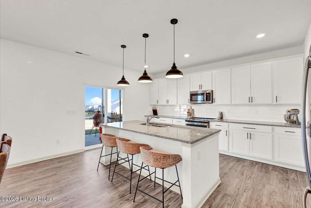 Photo of 1018 Stratton Way, Shelbyville, KY 40065 (MLS # 1713217)