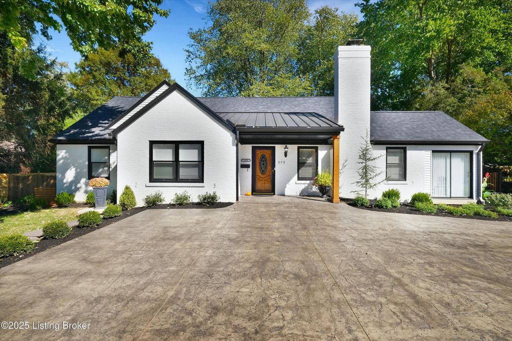 Photo of 503 Chenoweth Ln, Louisville, KY 40207 (MLS # 1701634)