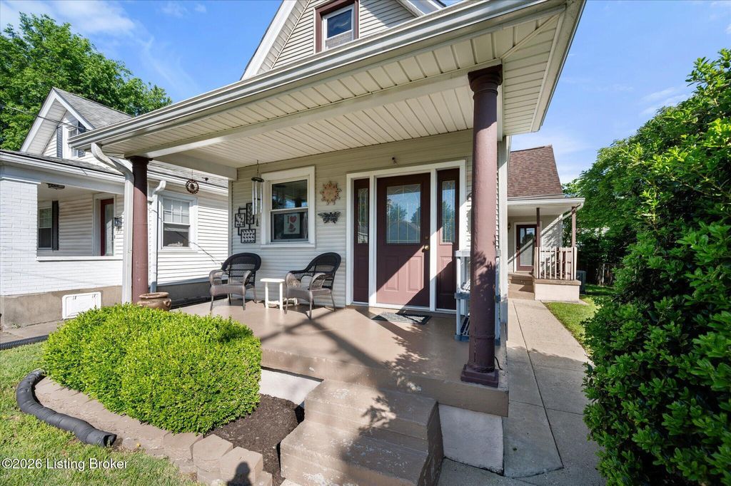 Photo of 665 Lynn St, Louisville, KY 40217 (MLS # 1715321)