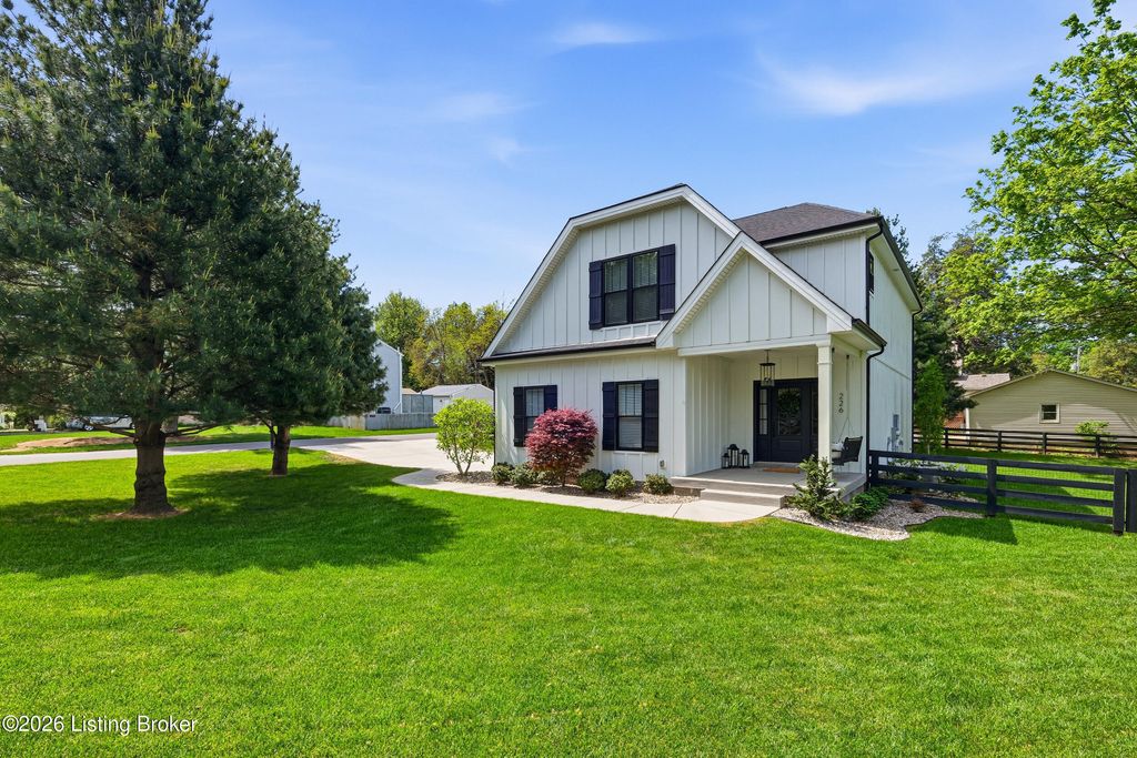 Photo of 226 Tucker Station Rd, Louisville, KY 40243 (MLS # 1714830)
