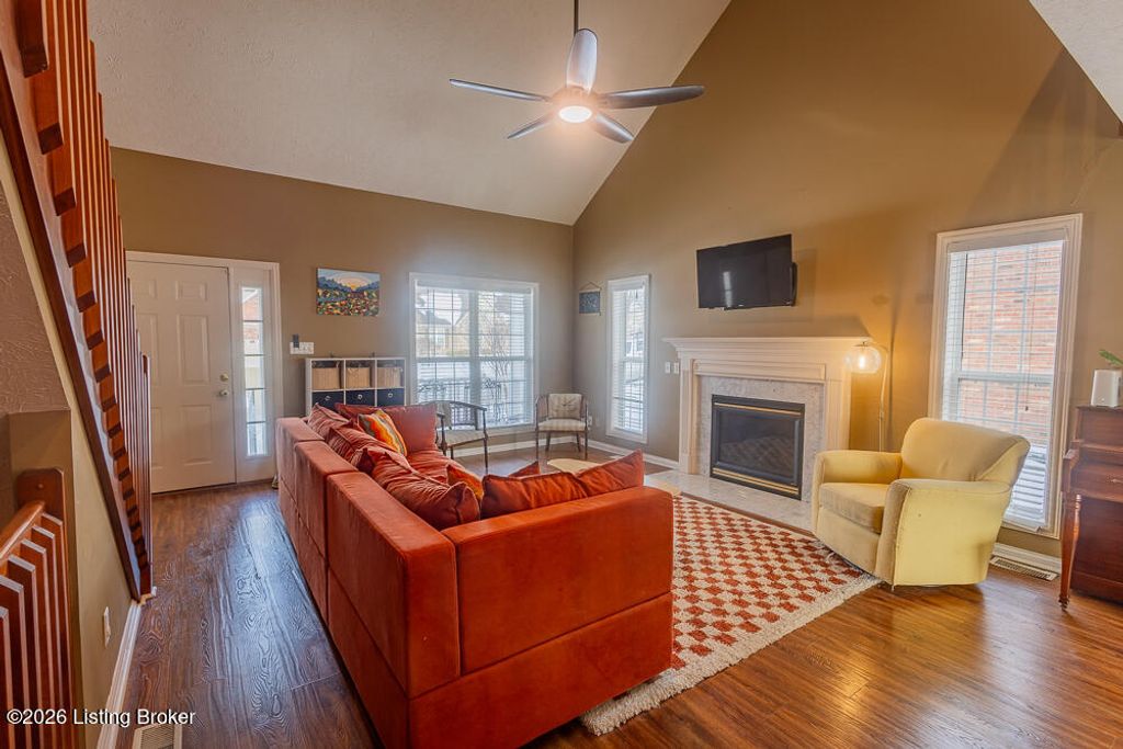 Photo of 4221 Morgan Jaymes Dr, Louisville, KY 40299 (MLS # 1710632)