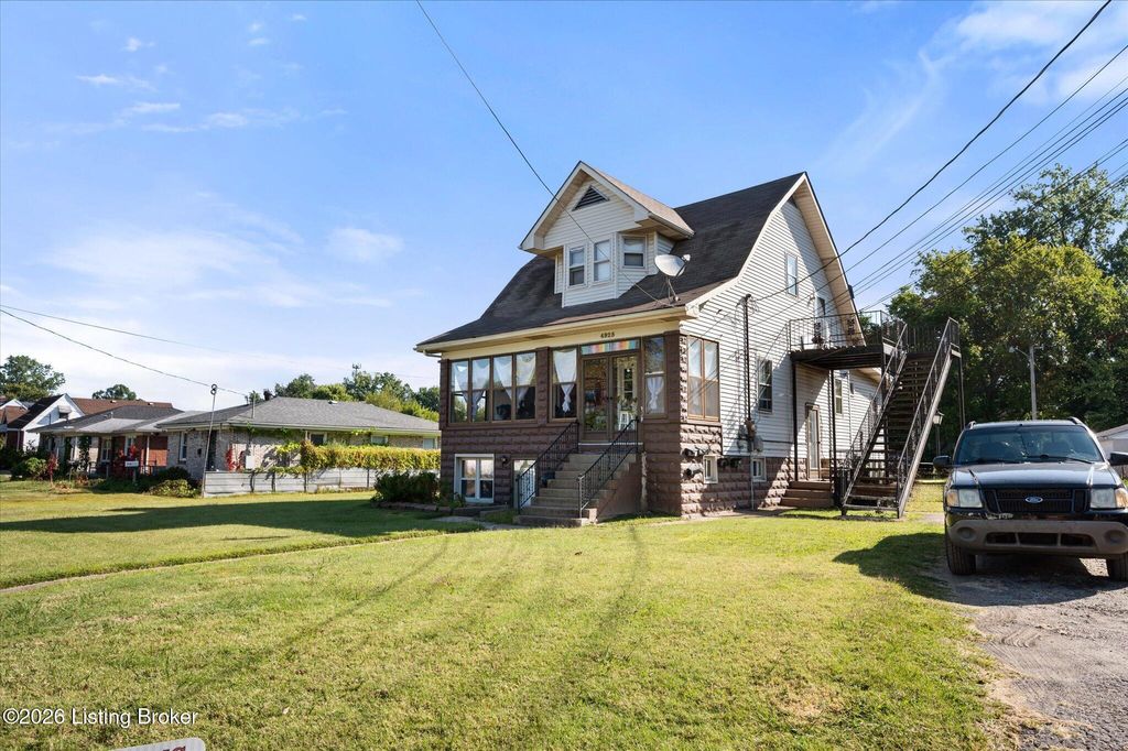 Photo of 4925 Southside Dr #5, Louisville, KY 40214 (MLS # 1708755)