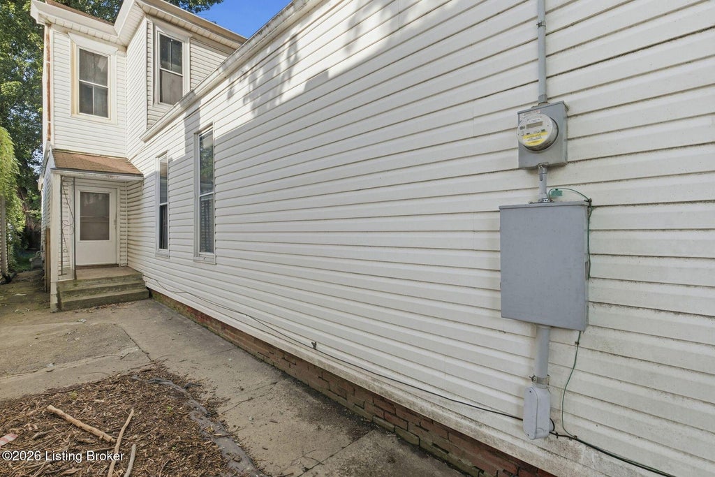 Photo of 1036 E Caldwell St, Louisville, KY 40204 (MLS # 1722235)