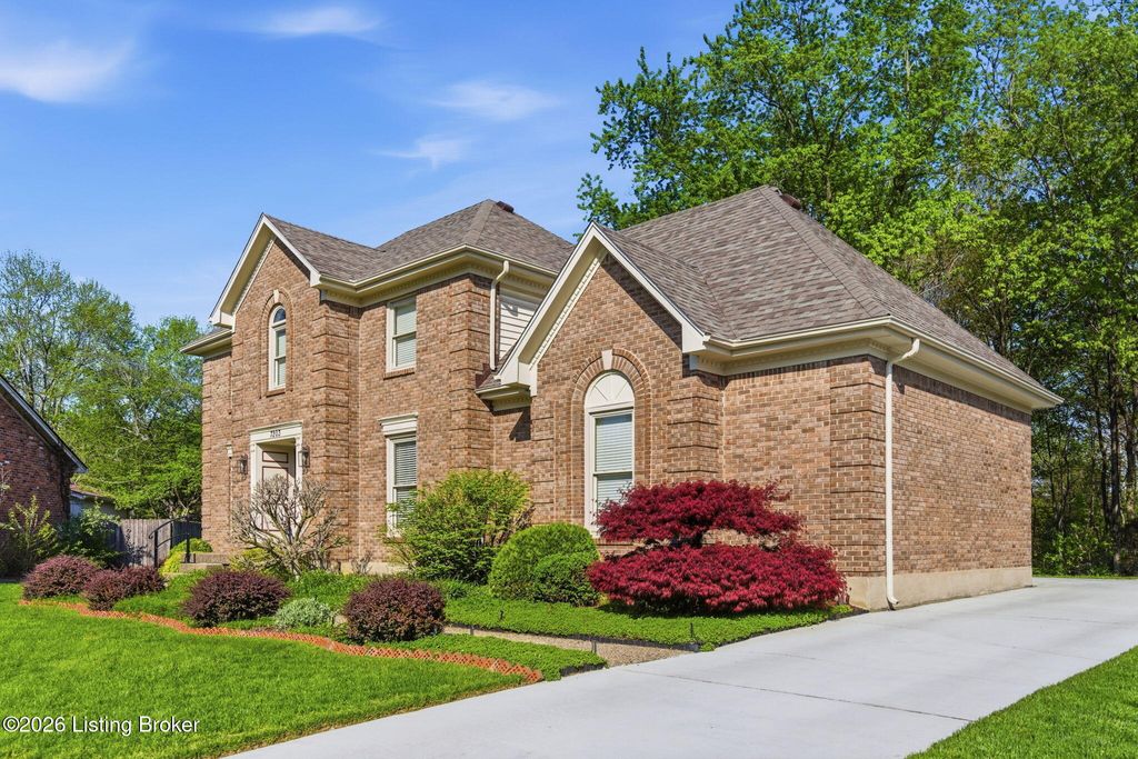 Photo of 7203 Ben Franklin Ct, Louisville, KY 40214 (MLS # 1716772)