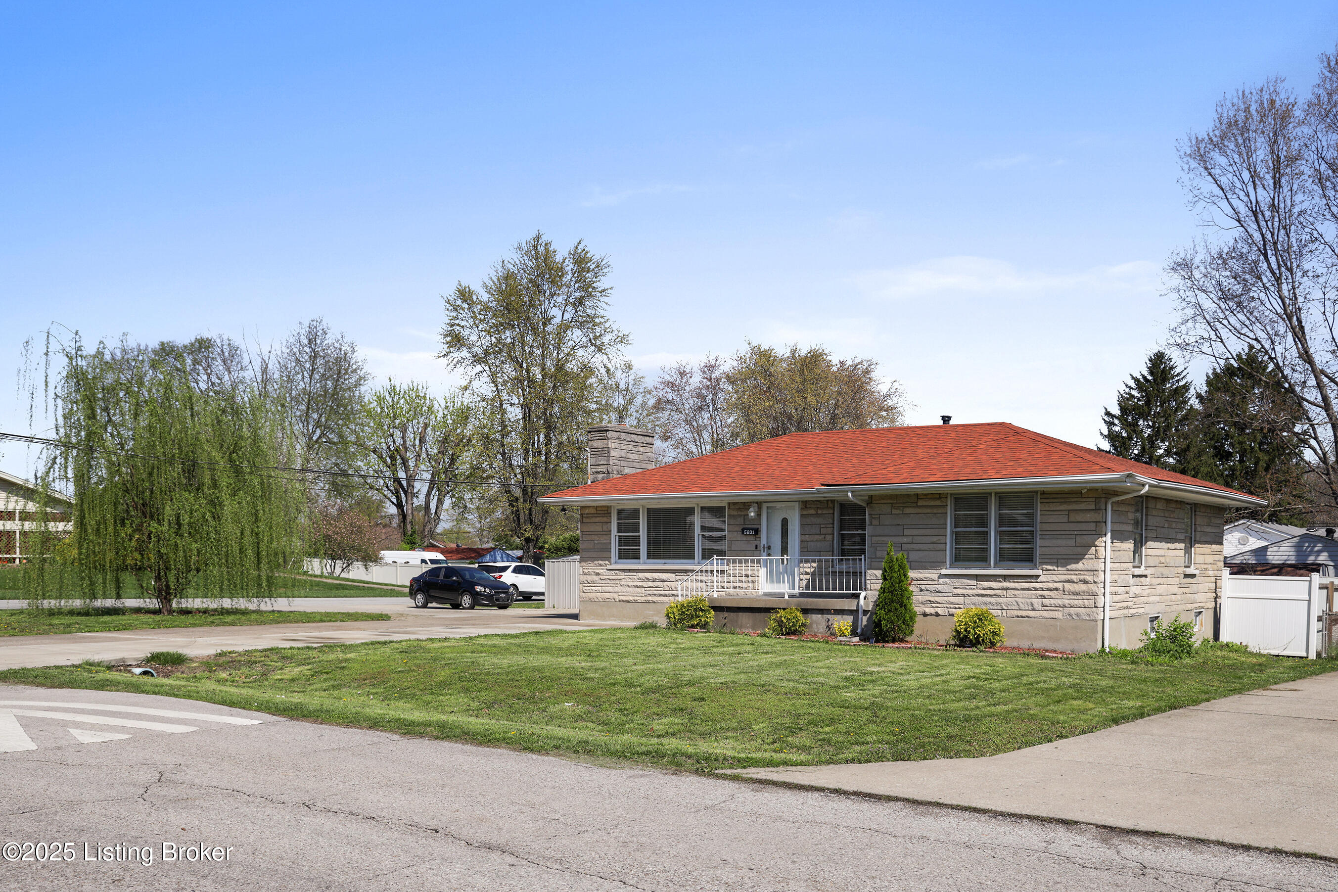 5201 Ronwood Dr, Louisville, Kentucky image 5