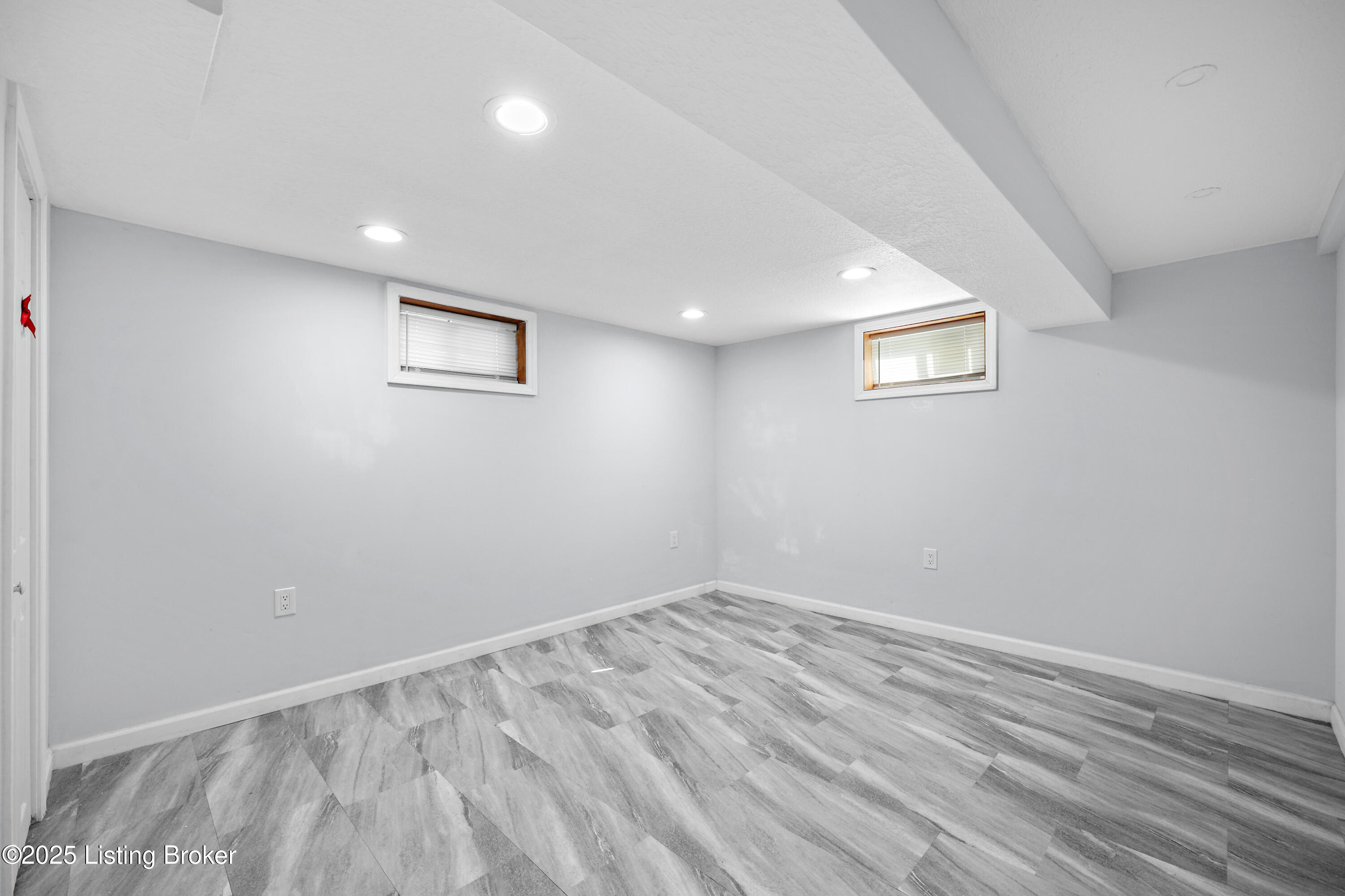 5201 Ronwood Dr, Louisville, Kentucky image 36