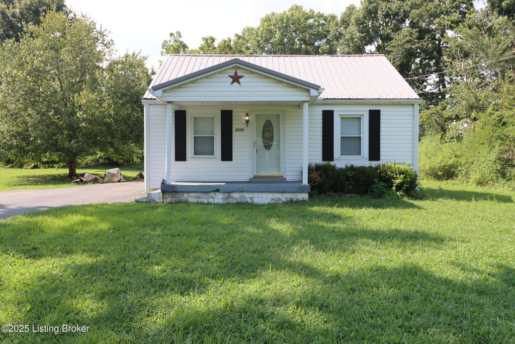 Photo of 2009 Granger Rd, Louisville, KY 40118 (MLS # 1701482)