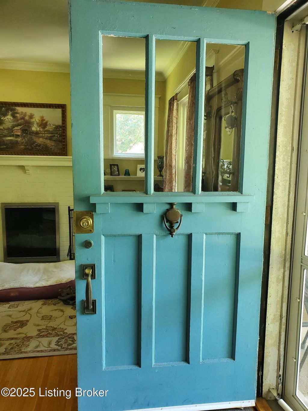 Photo of 2923 Avon Rd, Louisville, KY 40220 (MLS # 1704764)