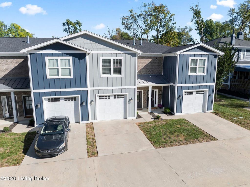 Photo of 4205 Taylor Cove Ct, Louisville, KY 40220 (MLS # 1706414)