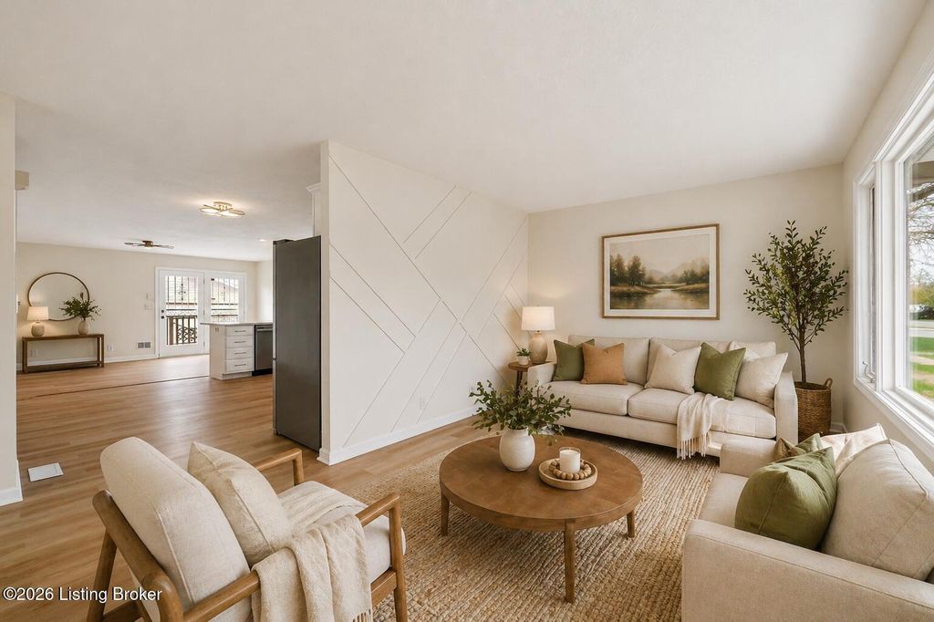 Photo of 225 Appomattox Rd, Louisville, KY 40214 (MLS # 1715127)