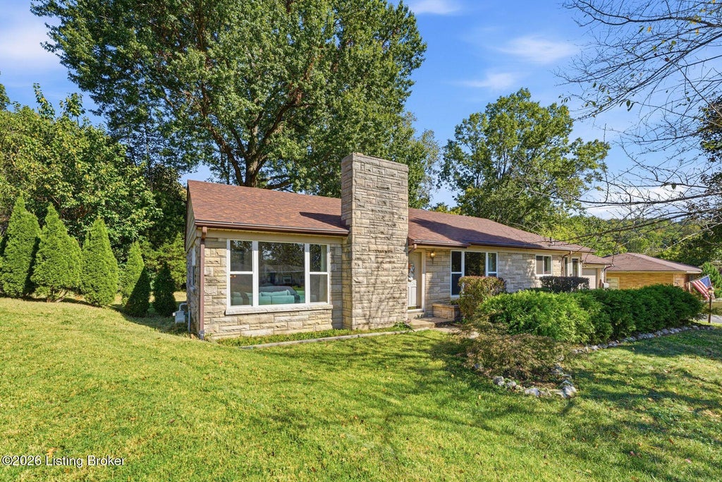 Photo of 5340 Southdale Rd, Louisville, KY 40214 (MLS # 1731365)