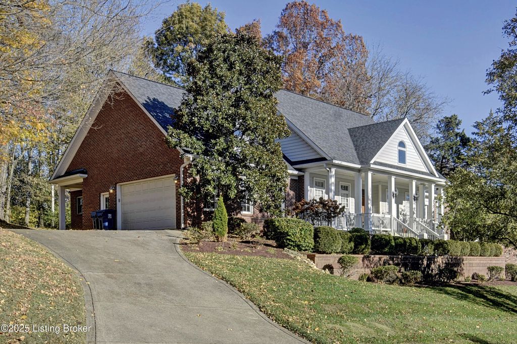 Photo of 10509 Elder Ln, Prospect, KY 40059 (MLS # 1703275)