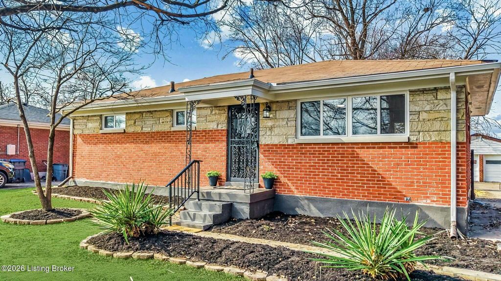 Photo of 7712 Carnation Dr, Louisville, KY 40258 (MLS # 1709475)