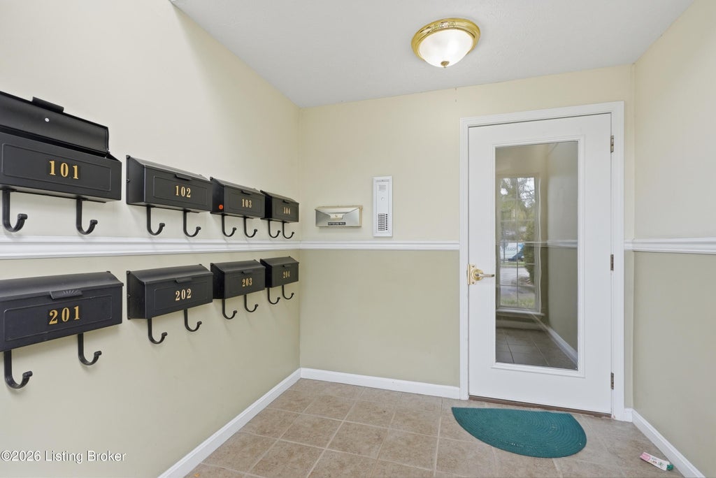 Photo of 9405 Magnolia Ridge Dr #204, Louisville, KY 40291 (MLS # 1727204)