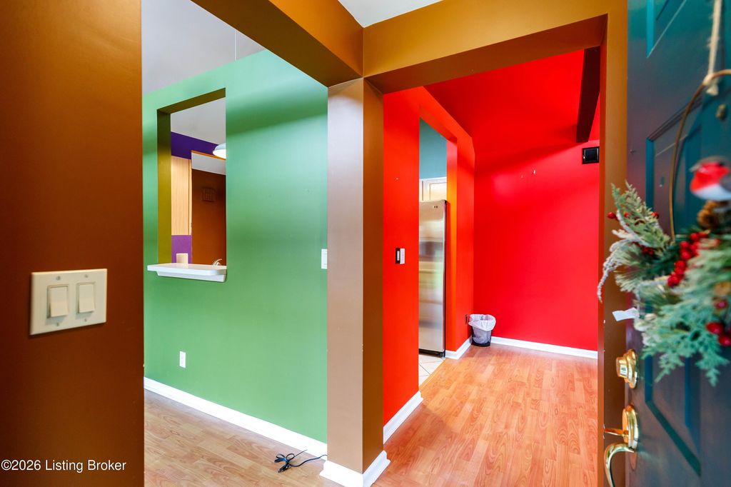 Photo of 1903 Eastbridge Ct #1903, Louisville, KY 40223 (MLS # 1714444)