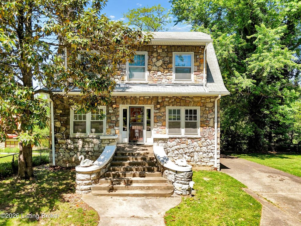Photo of 134 Northwestern Pkwy, Louisville, KY 40212 (MLS # 1717872)