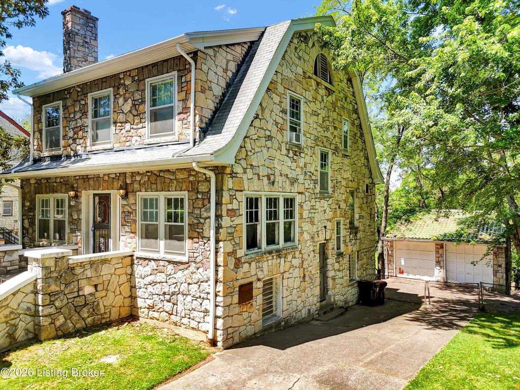 Photo of 134 Northwestern Pkwy, Louisville, KY 40212 (MLS # 1717872)