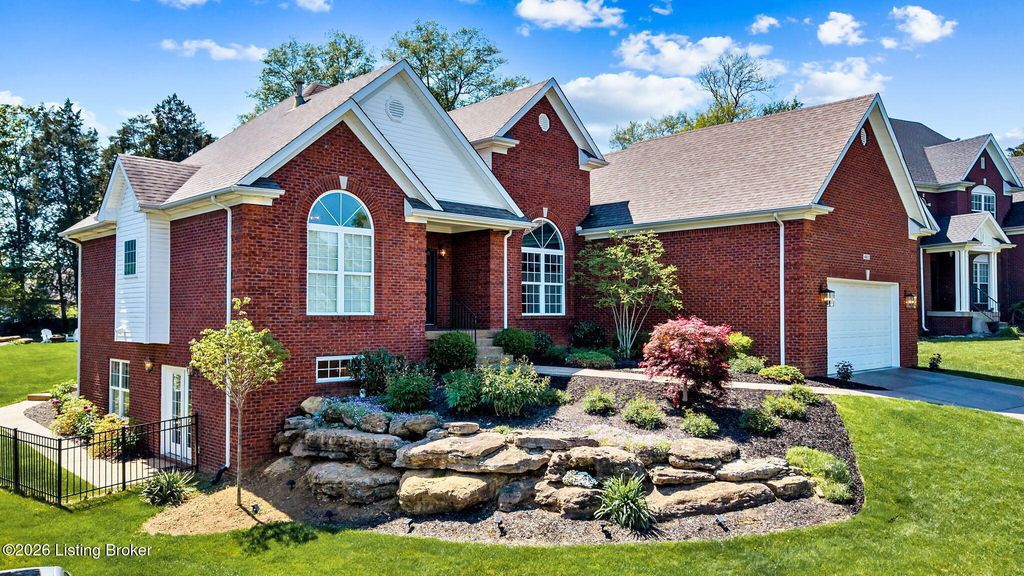 Photo of 4603 Stone Lakes Dr, Louisville, KY 40299 (MLS # 1715582)