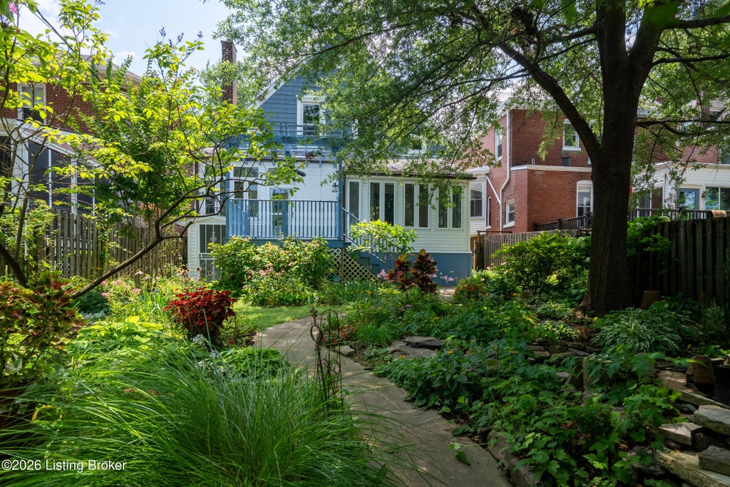 Photo of 1525 Rosewood Ave, Louisville, KY 40204 (MLS # 1728497)