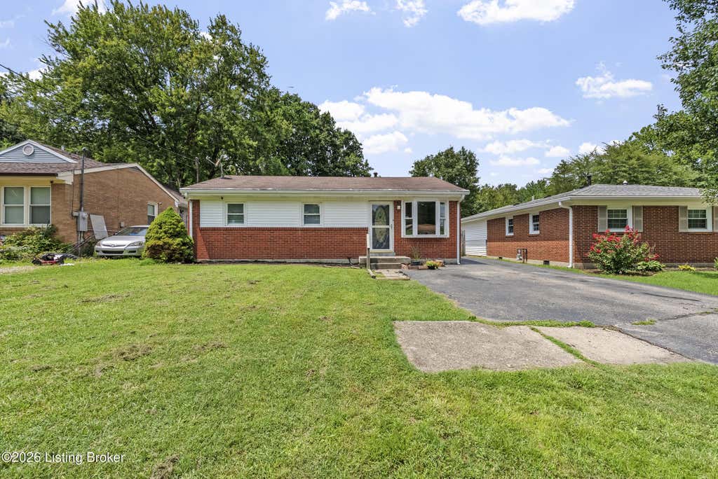 Photo of 10612 Charlene Dr, Fairdale, KY 40118 (MLS # 1726492)