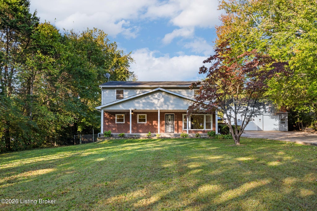 Photo of 8304 Pennsylvania Run Rd, Louisville, KY 40228 (MLS # 1732230)