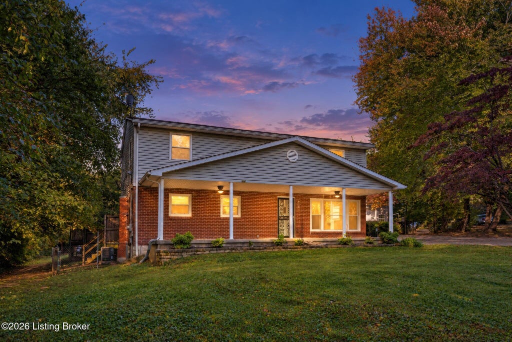 Photo of 8304 Pennsylvania Run Rd, Louisville, KY 40228 (MLS # 1732230)