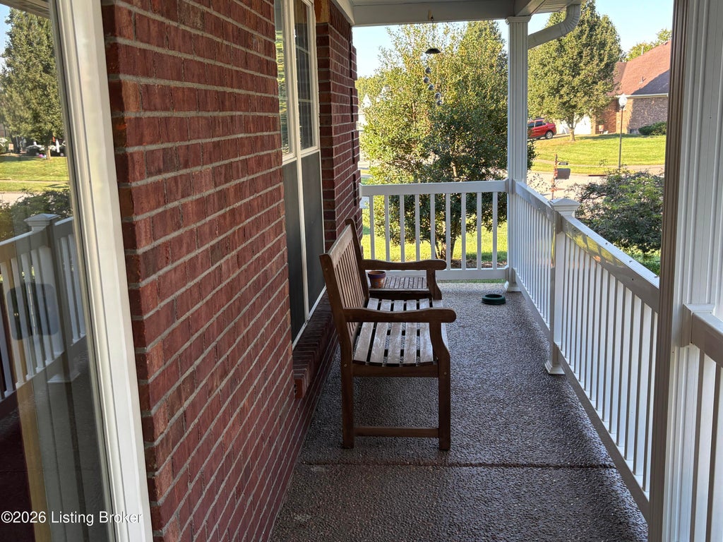 Photo of 6314 Faris Way, Louisville, KY 40272 (MLS # 1730641)