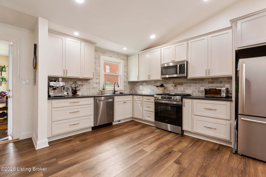 Photo of 2634 Lindsay Ave, Louisville, KY 40206 (MLS # 1725979)