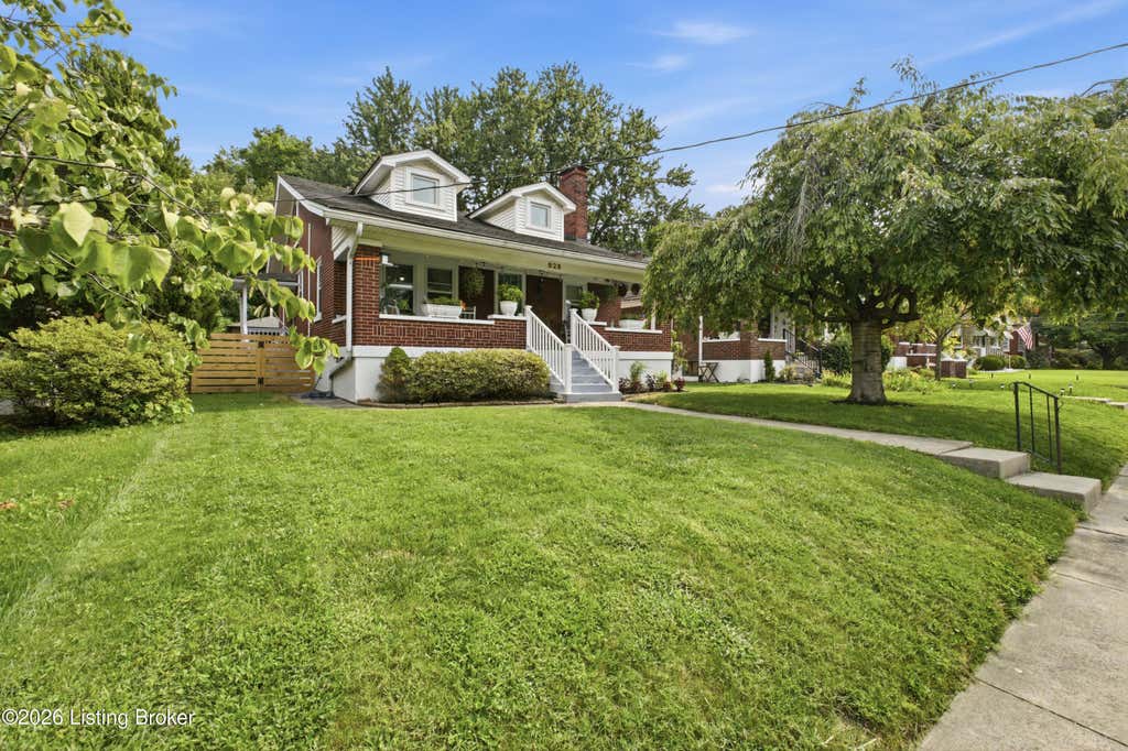 Photo of 826 Texas Ave, Louisville, KY 40217 (MLS # 1725534)