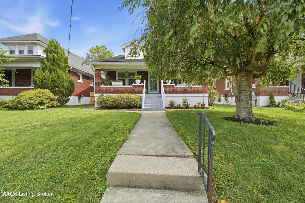Photo of 826 Texas Ave, Louisville, KY 40217 (MLS # 1725534)