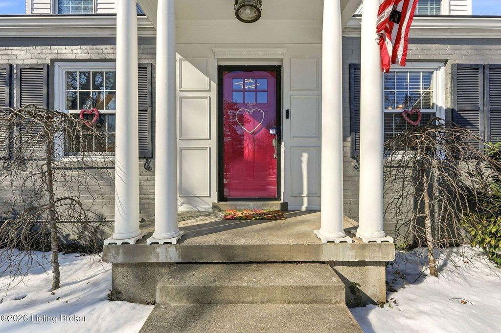 Photo of 4205 Rudy Ln, Louisville, KY 40207 (MLS # 1708971)