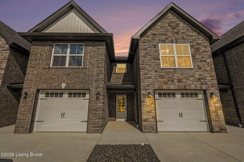 Townhouse For Sale - 140 Blakenrod Blvd #E<br/> Coxs Creek, KY 40013
