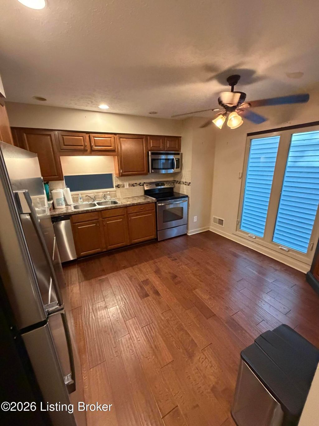 Photo of 4711 Jolynn Dr, Jeffersontown, KY 40299 (MLS # 1721158)