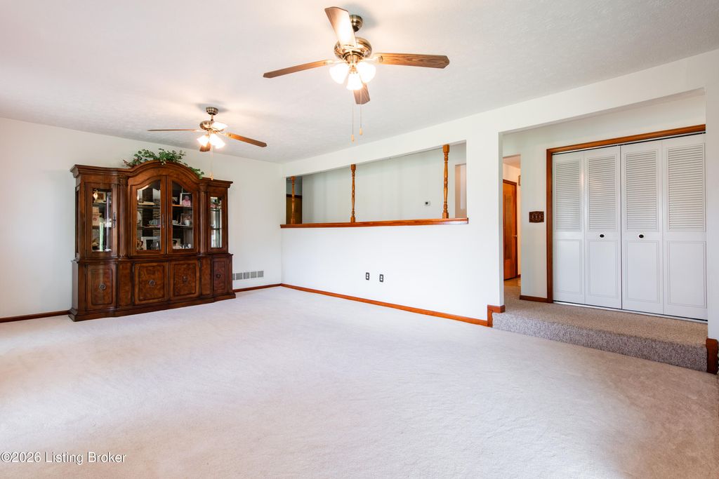 Photo of 7106 St Anthony Church Rd, Louisville, KY 40214 (MLS # 1724413)