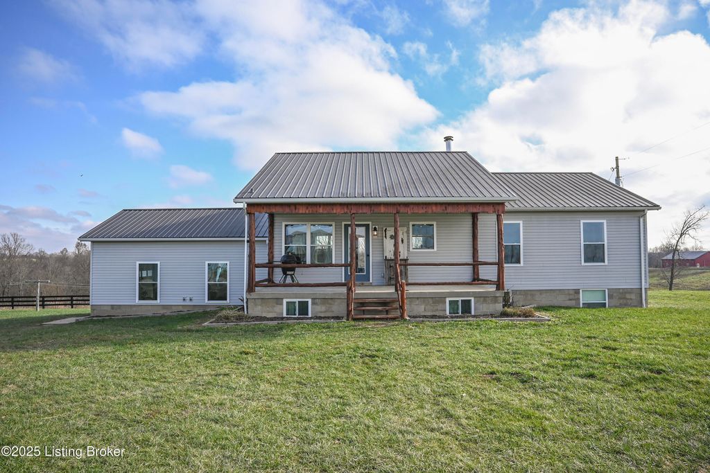 Photo of 900B Lawrenceburg Rd, Willisburg, KY 40078 (MLS # 1704557)