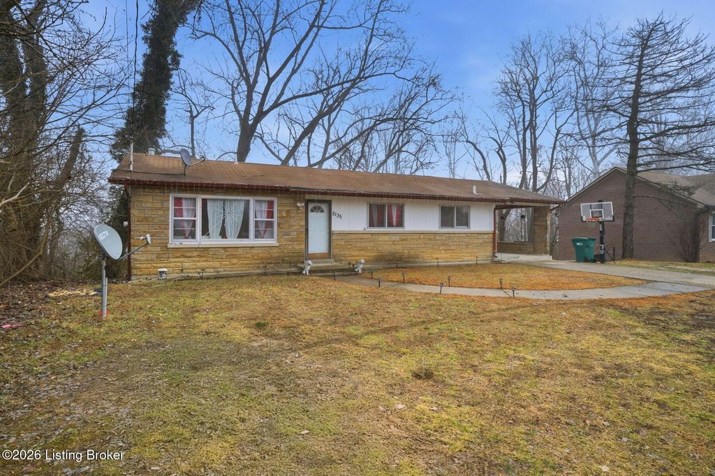 Photo of 5135 Maryview Dr, Louisville, KY 40216 (MLS # 1709445)