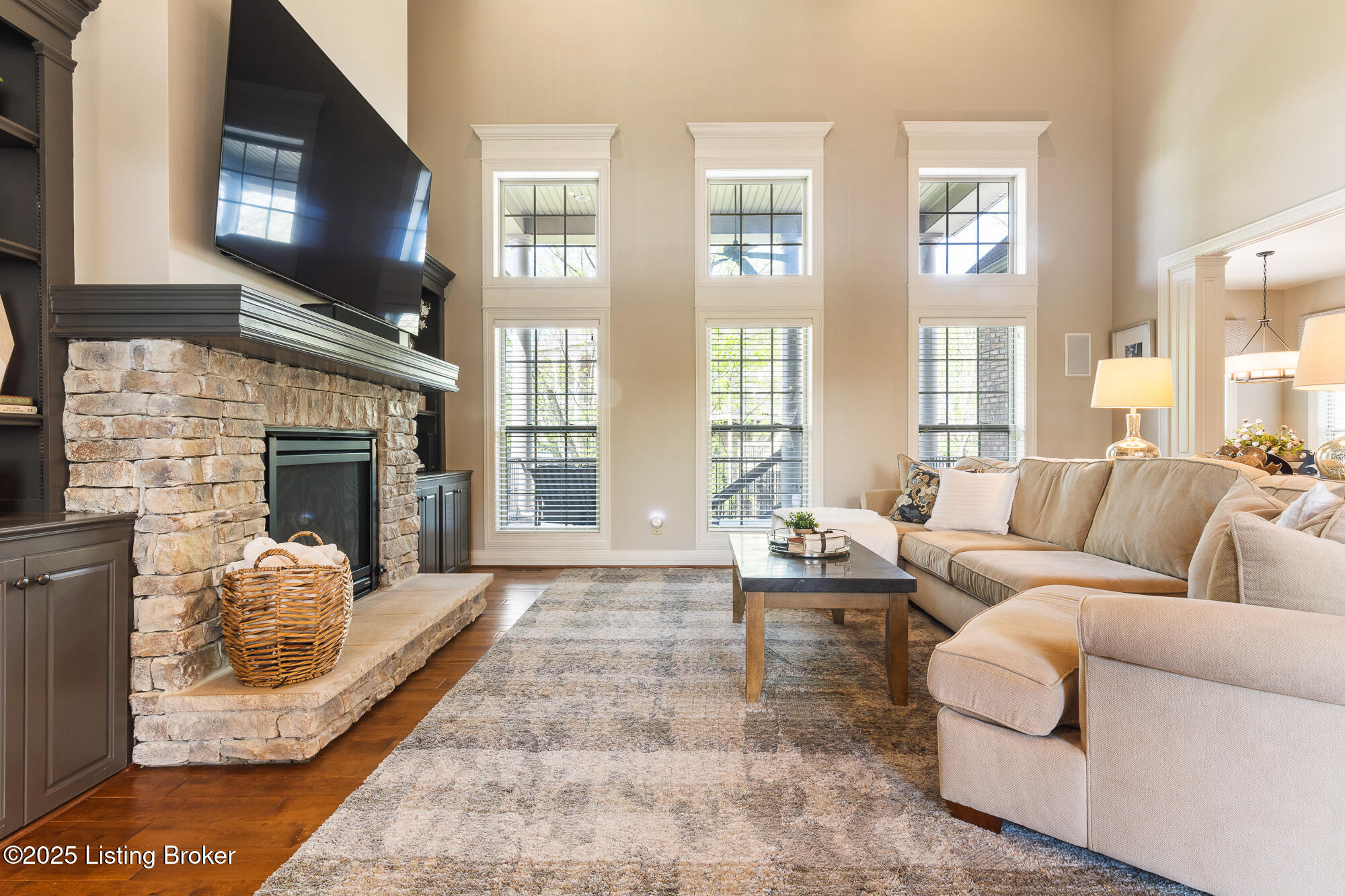517 Locust Creek Blvd, Louisville, Kentucky image 8
