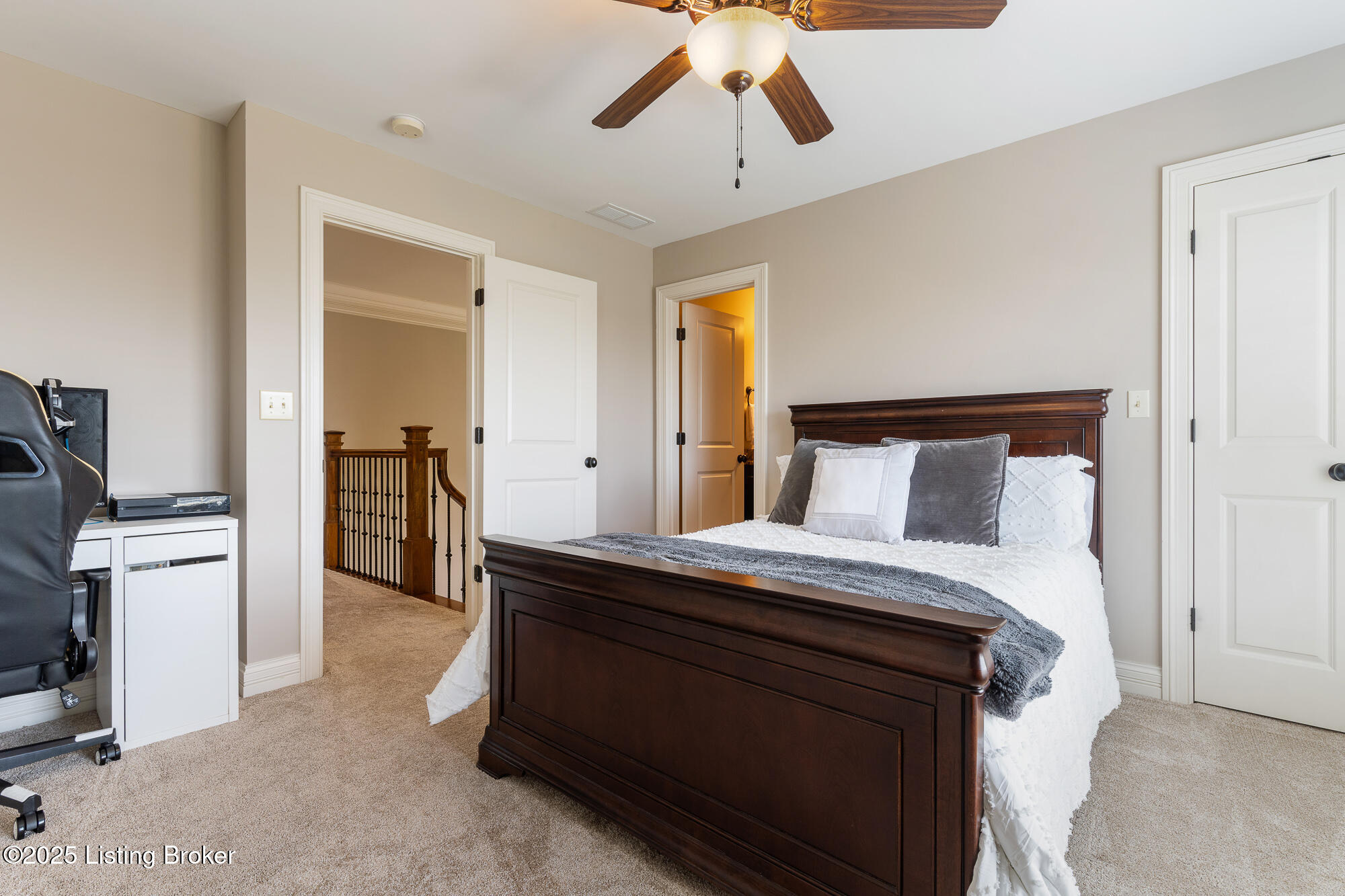 517 Locust Creek Blvd, Louisville, Kentucky image 37