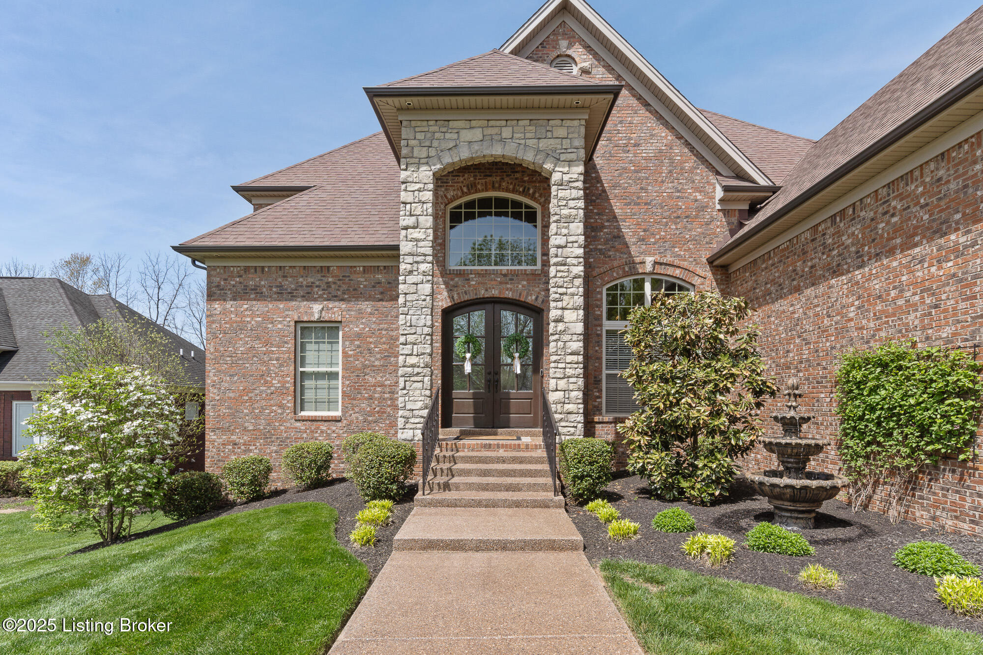 517 Locust Creek Blvd, Louisville, Kentucky image 5