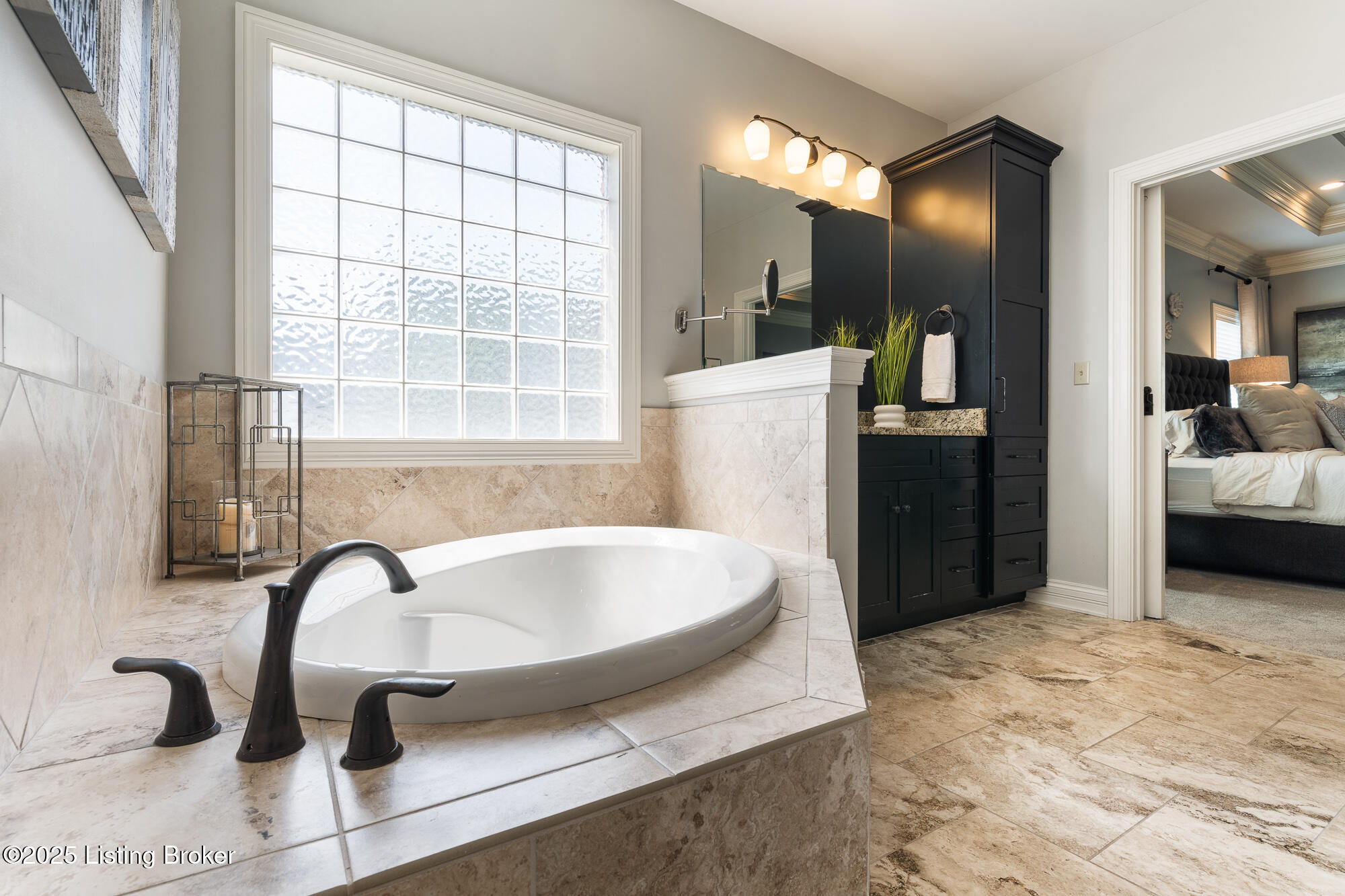 517 Locust Creek Blvd, Louisville, Kentucky image 30