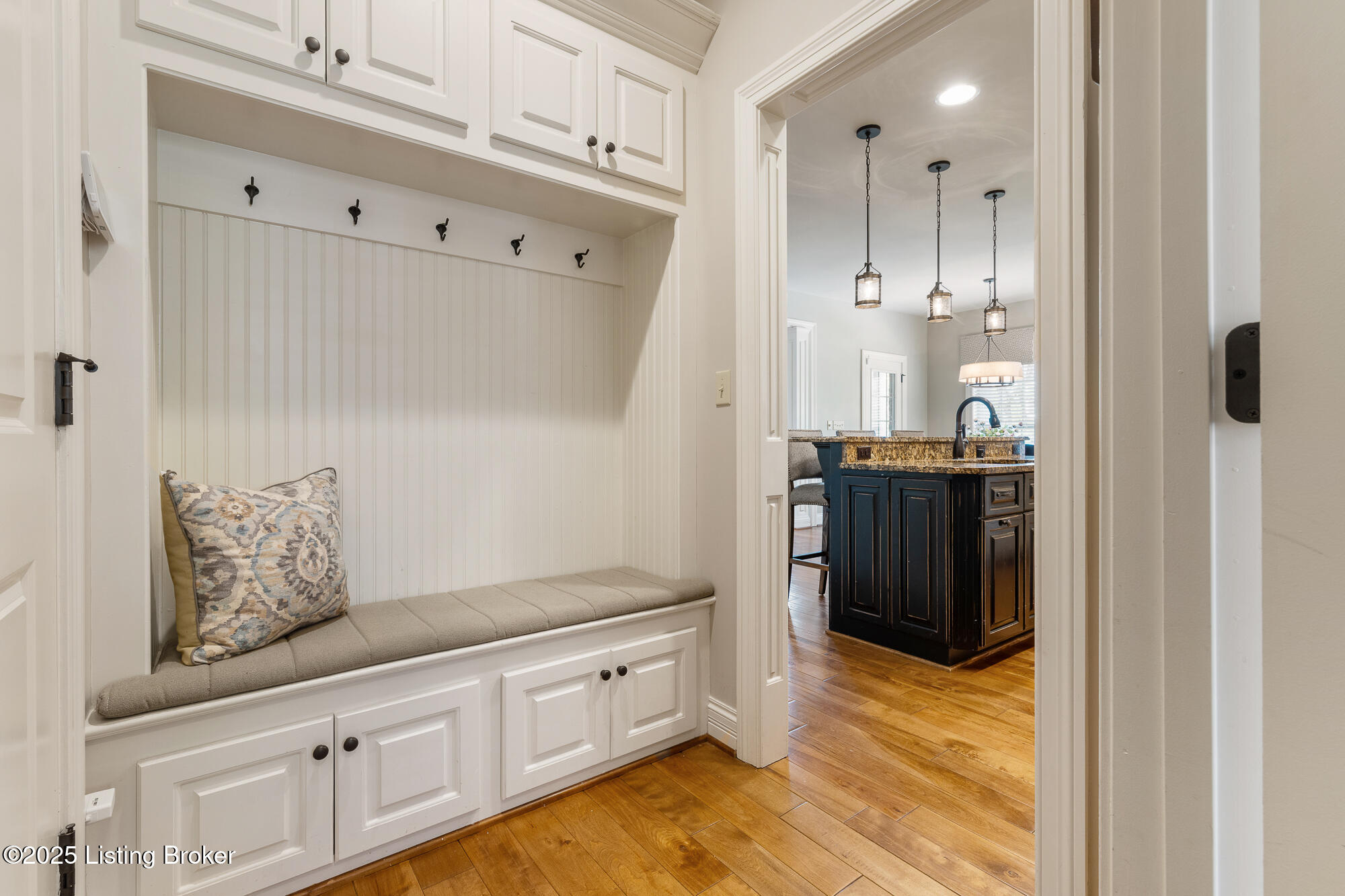 517 Locust Creek Blvd, Louisville, Kentucky image 32