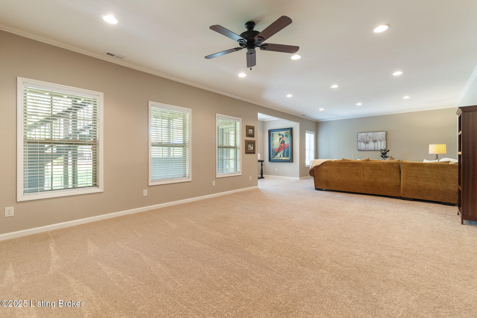 517 Locust Creek Blvd, Louisville, Kentucky image 50