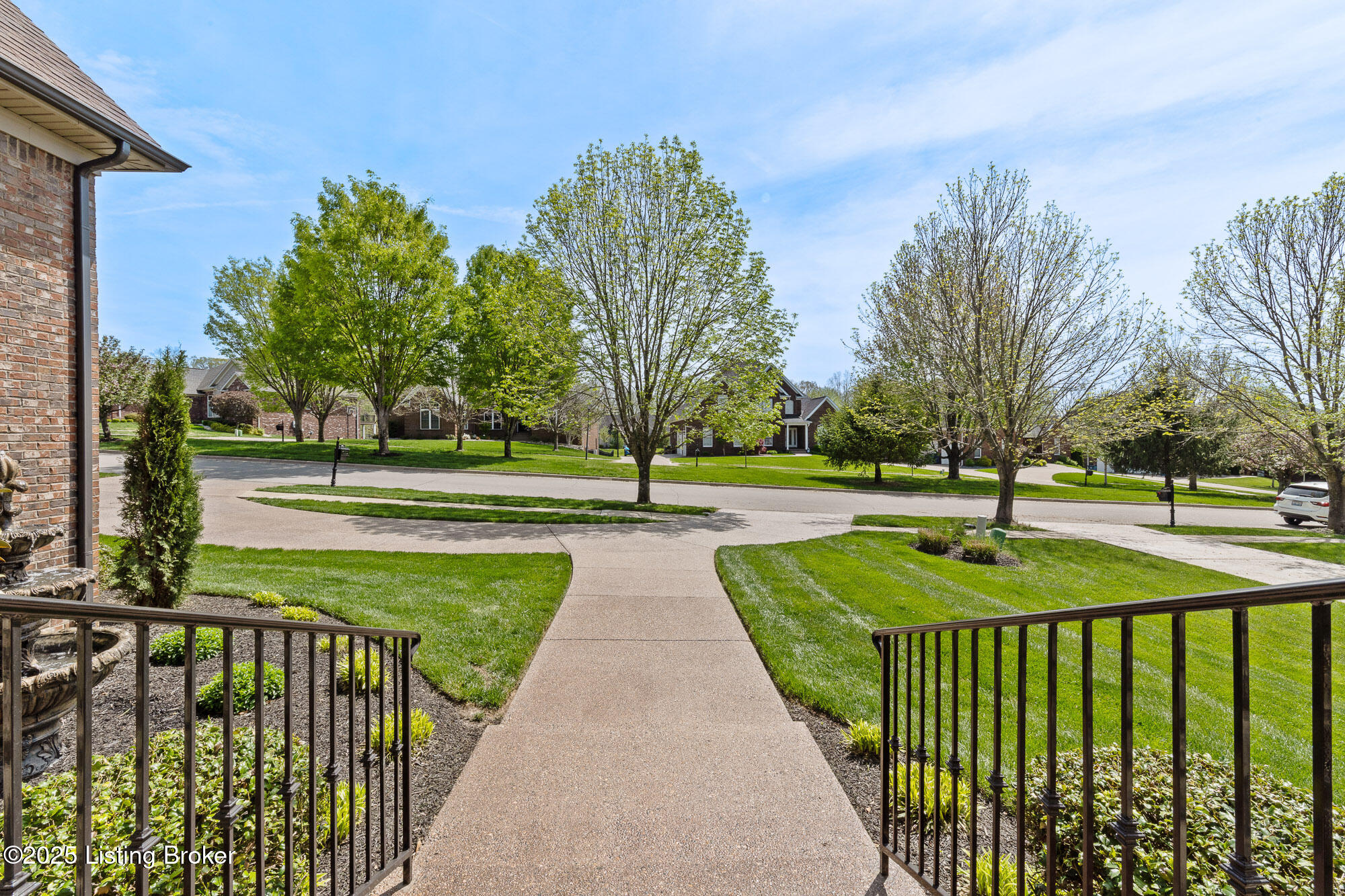 517 Locust Creek Blvd, Louisville, Kentucky image 18