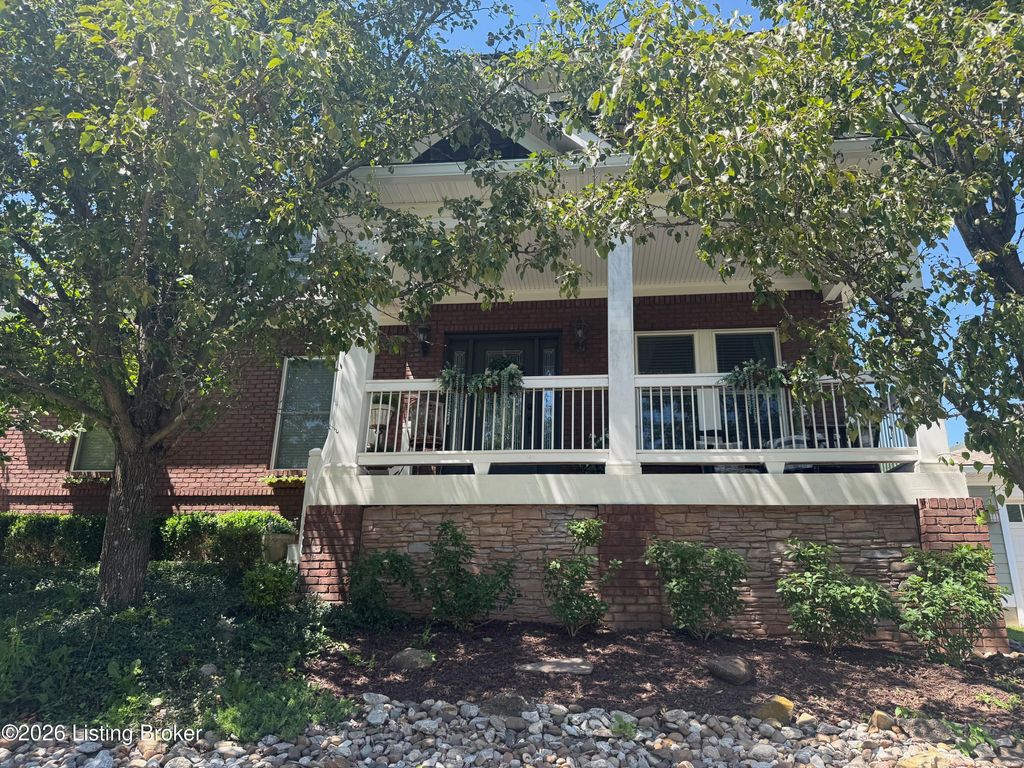 Photo of 1004 Artisan Pkwy, La Grange, KY 40031 (MLS # 1713040)