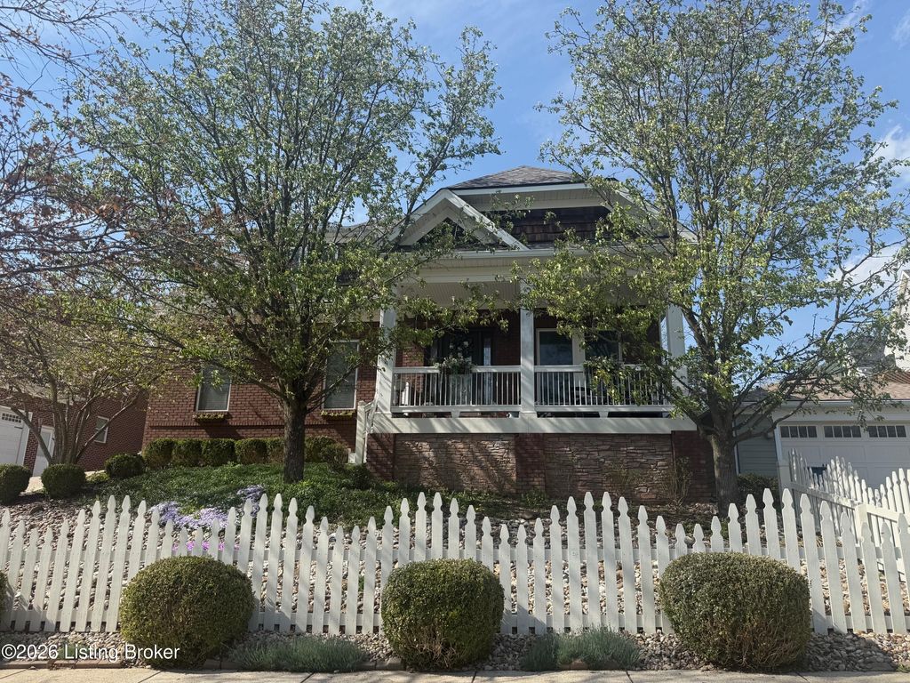 Photo of 1004 Artisan Pkwy, La Grange, KY 40031 (MLS # 1713040)