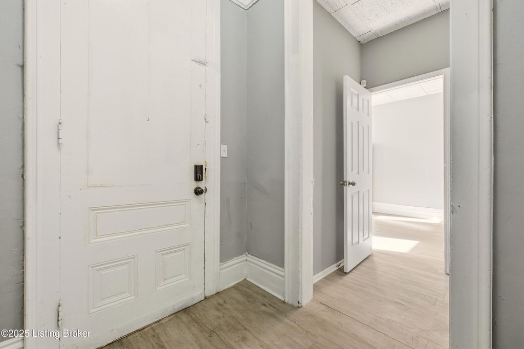 Photo of 2529 W Main St, Louisville, KY 40212 (MLS # 1708637)