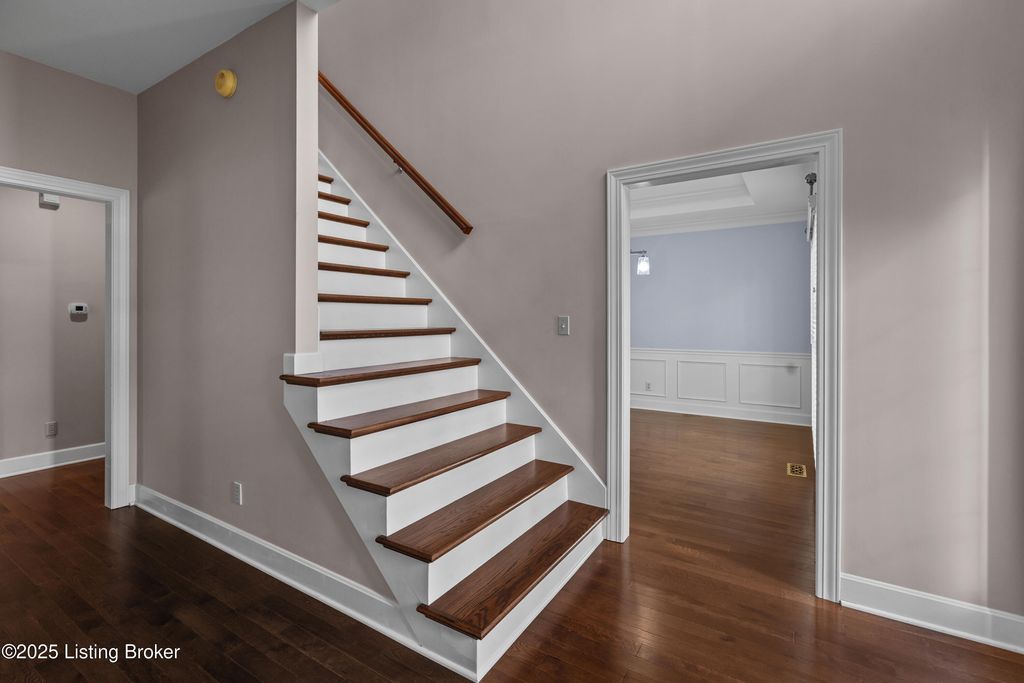 Photo of 1616 Doral Ct, Shelbyville, KY 40065 (MLS # 1701114)